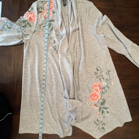 INC International Concepts Gray Embroidered Pink Floral Bell Sleeve, Size XL - Picture 8 of 11
